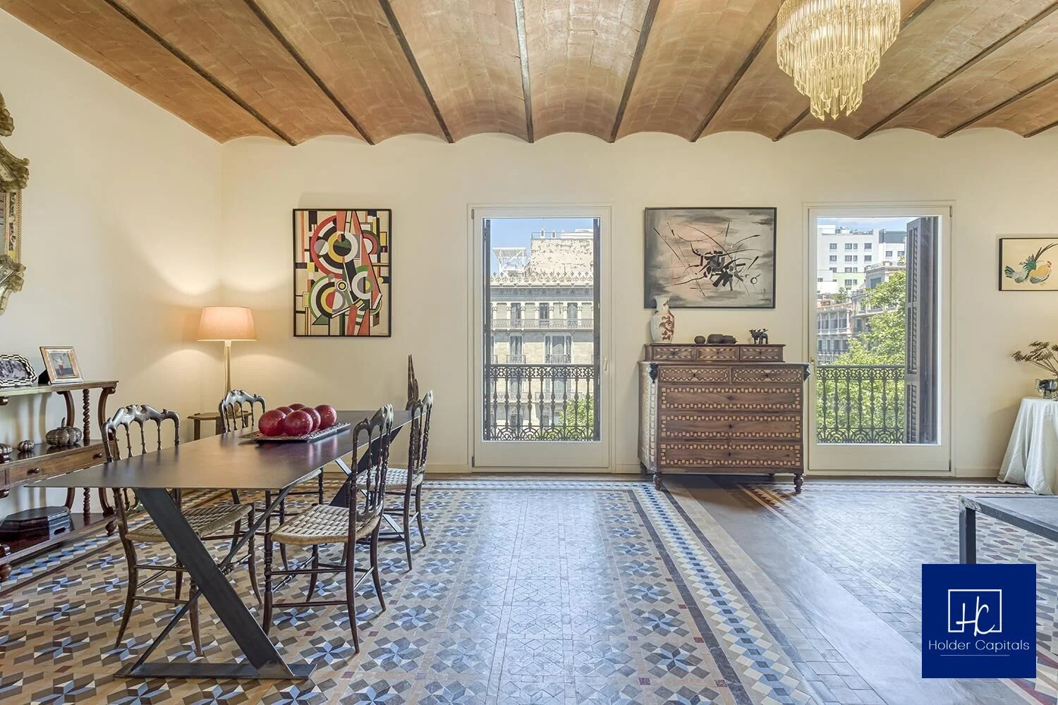 Renovated Eixample apartment, 3 bedrooms