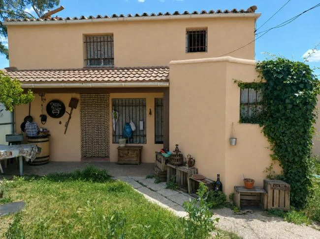 Independent chalet with garden, four bedrooms