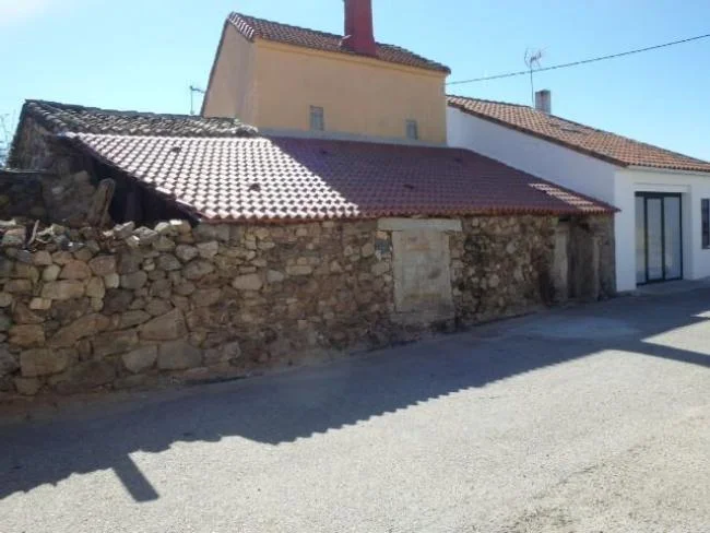 40 m² barn near Lozoyuela