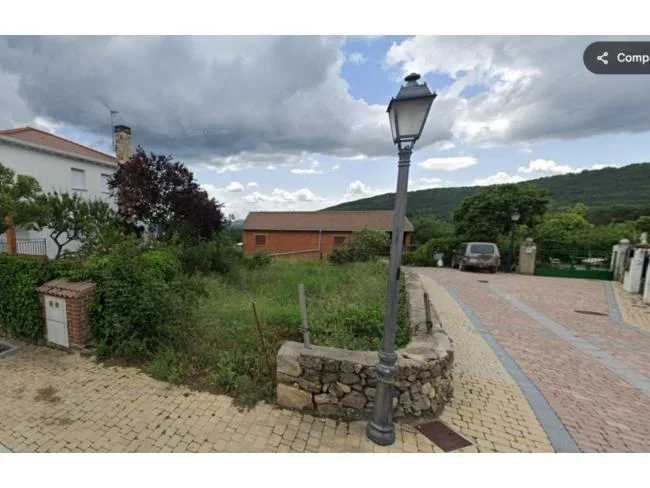 Urban plot in Navarredonda, 208 m²