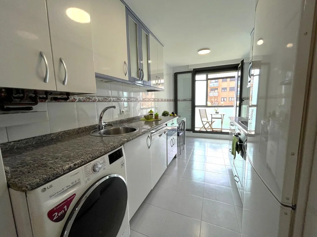 Bright Buztintxuri flat, two bedrooms