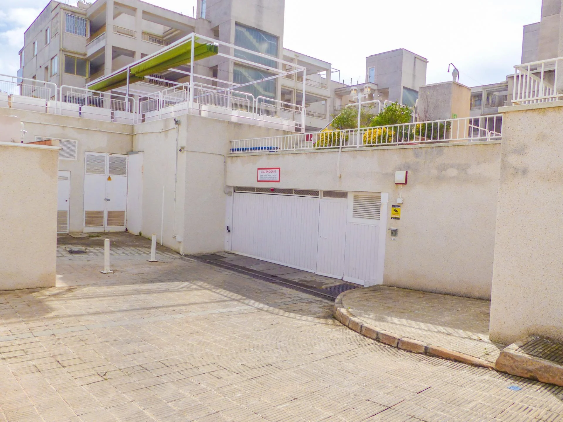 Versátil inversión de almacenamiento de 246 m²