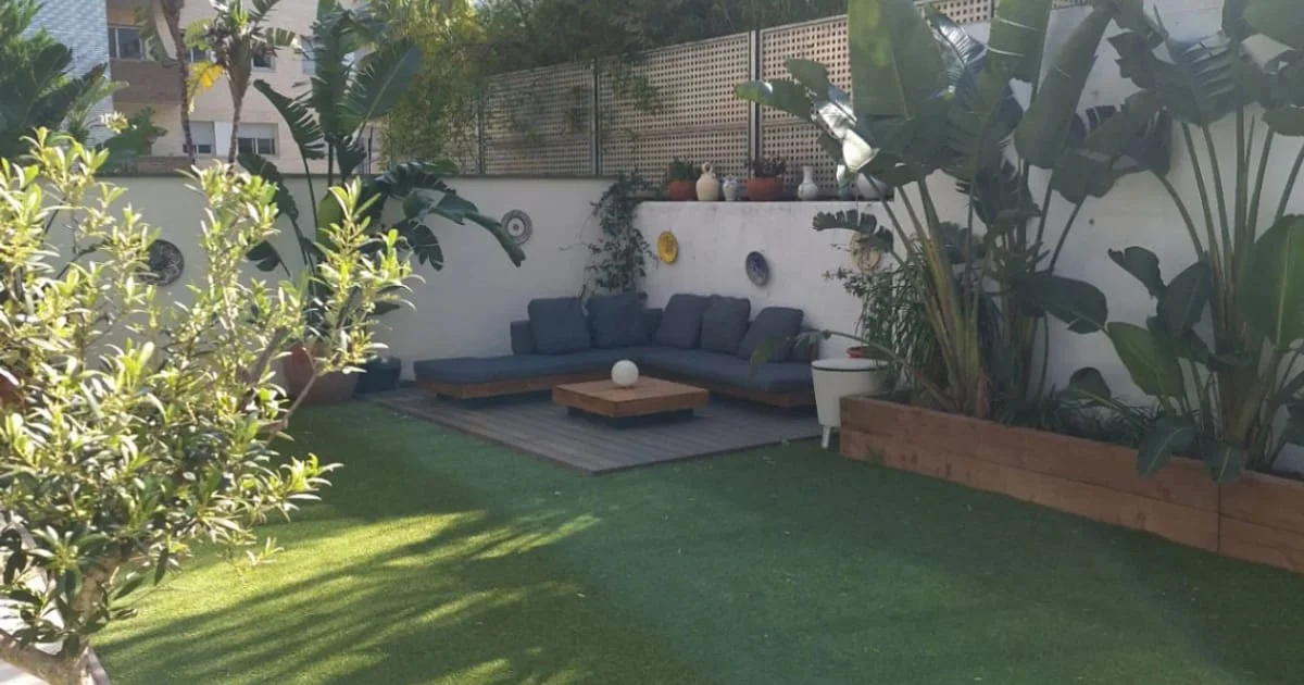 Ground-floor Sitges apartment, private garden