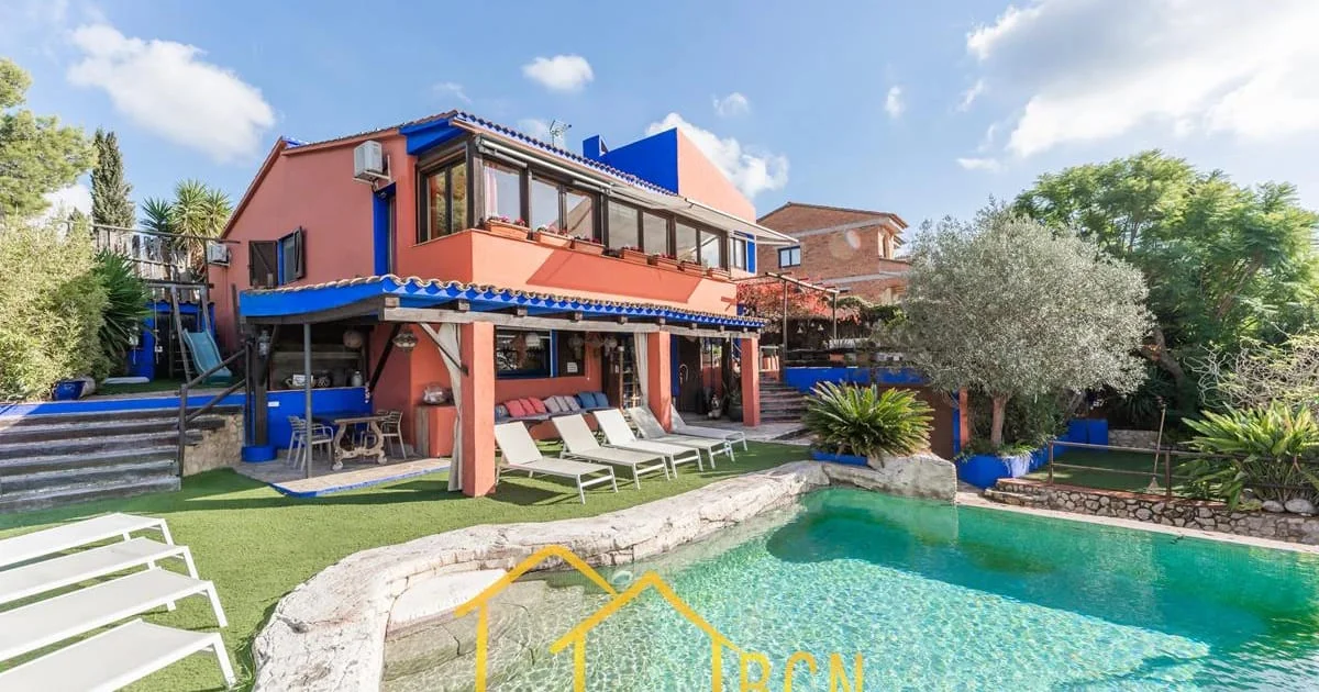 Villa en Pineda Park, siete dormitorios