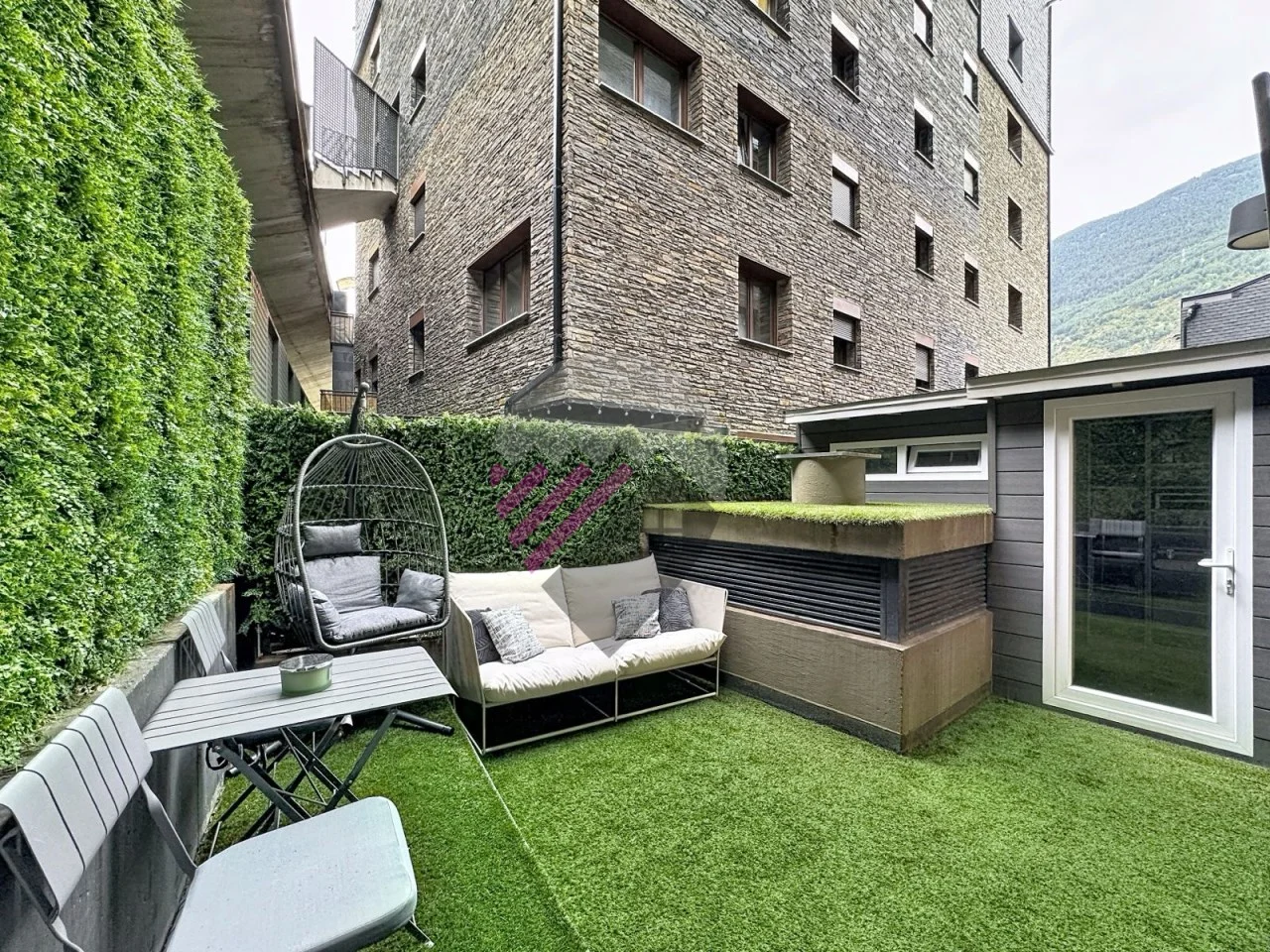 Planta baja con jardín privado