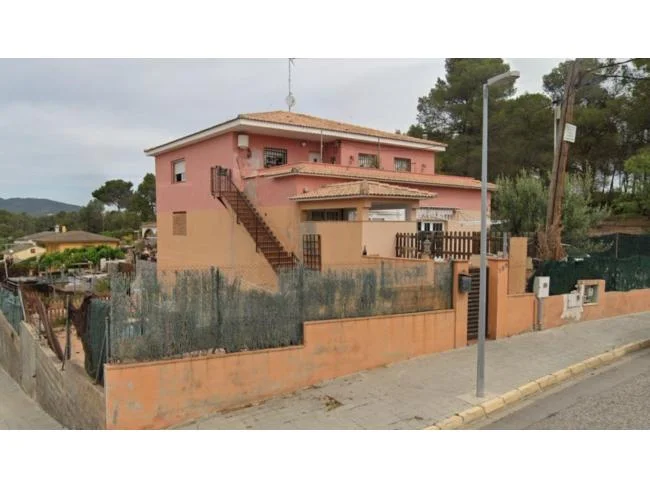 Casa ocupada en Cabrera d'Anoia, 296 m²