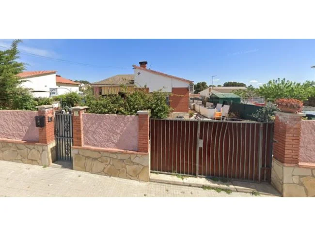 Casa en venta judicial en Piera, 3 dormitorios