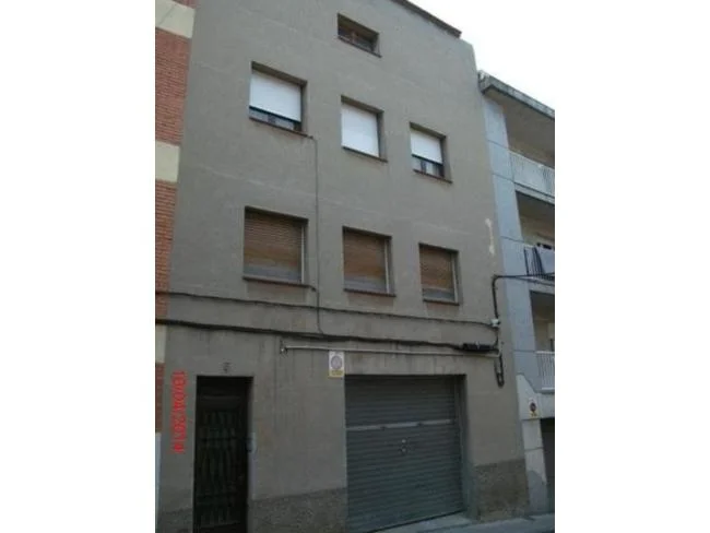 Casa adosada ocupada en Vilanova, 7 dormitorios