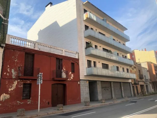 Local comercial a pie de calle en Molins