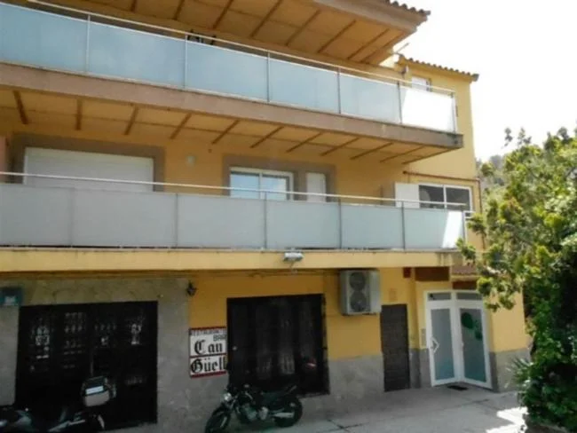 Gran local comercial en Torrelles