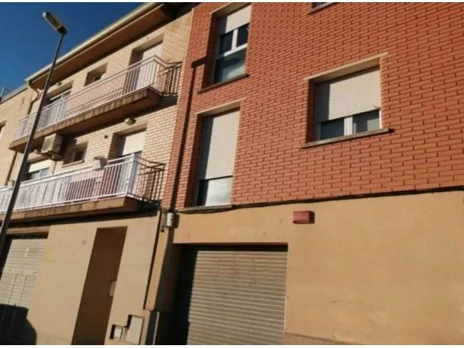 Locales comerciales de 315 m² en Vilanova