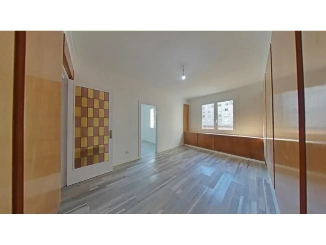 Piso de tres dormitorios alquilado en Eixample