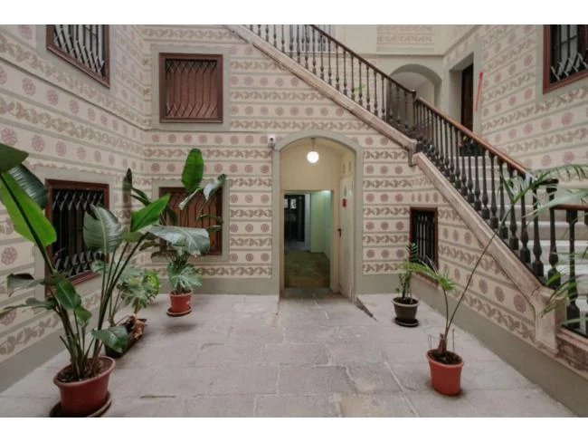 Piso amplio en el Barrio Gótico, cuatro dormitorios
