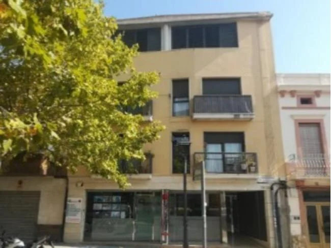 Tenanted Masquefa flat, 74 m²