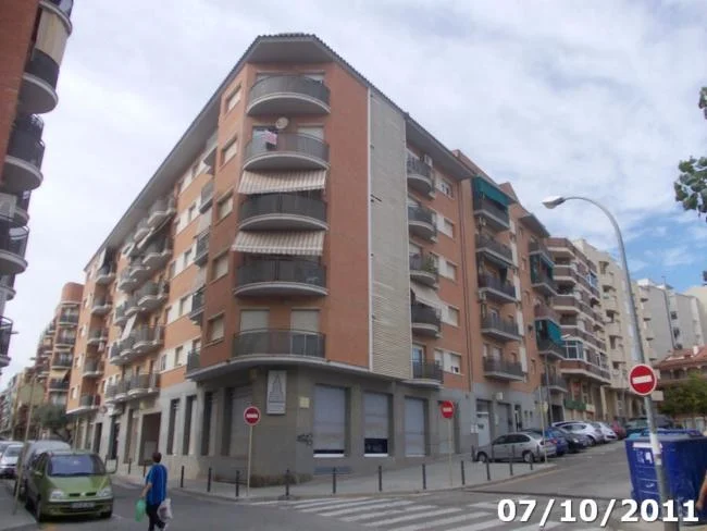 Piso de tres dormitorios cerca del centro