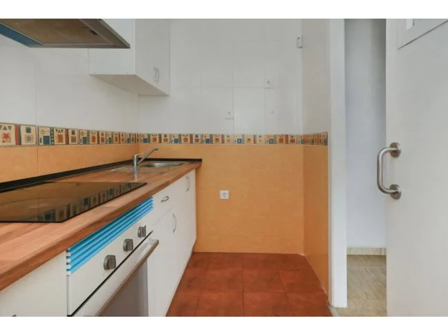 Centre Terrassa flat, three bedrooms