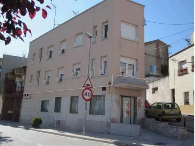 Piso de tres dormitorios alquilado en Ullastrell