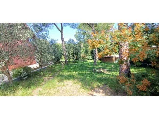 Terreno llano de 518 m² cerca de Montserrat