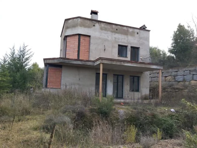 Chalet de tres plantas en River Park