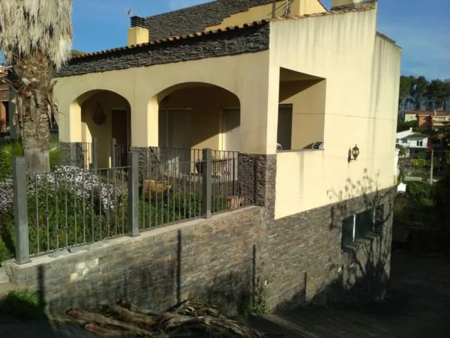 Chalet ocupado en Can Rial, 218 m²