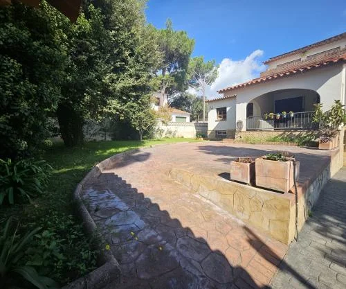 Rustic house near Cardedeu, 323 m²