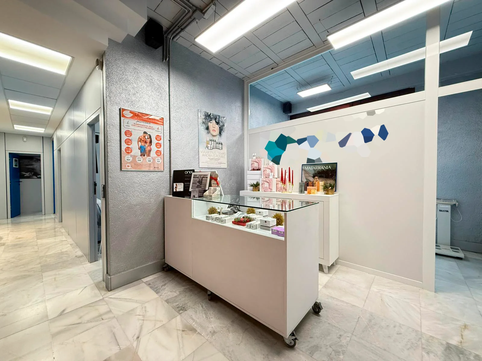 Equipped Tolosa commercial unit, 137.84 m²