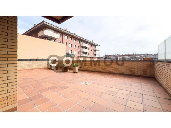Piso luminoso en Vic con exterior