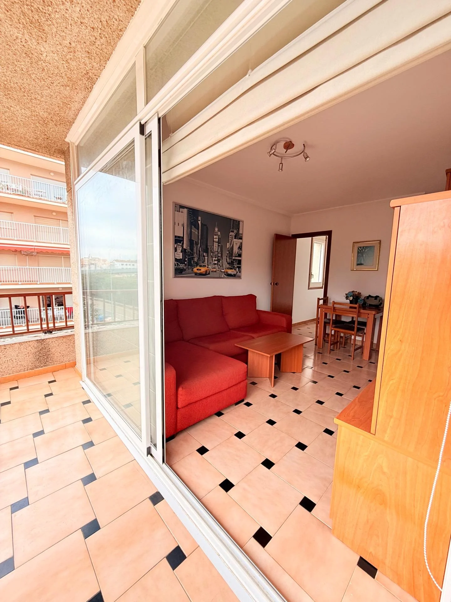 Coastal apartment with parking and terrace