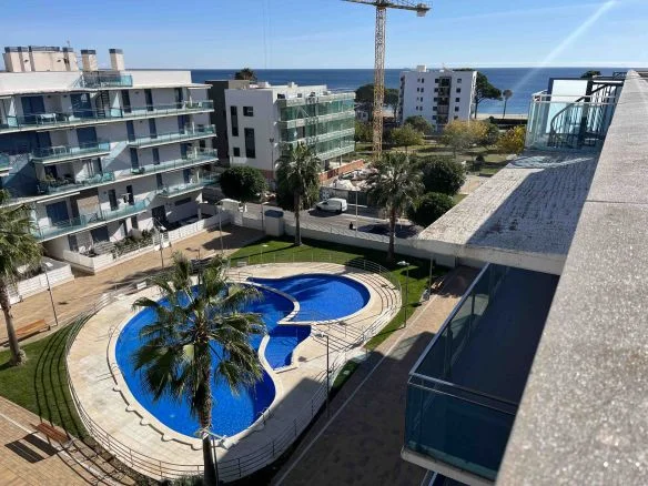 Sea-view penthouse in Esquirol, 3 bedrooms