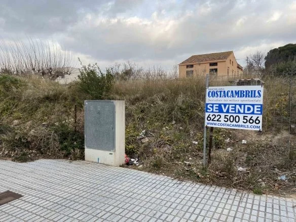 Parcela esquinera en Fontcoberta, Cambrils