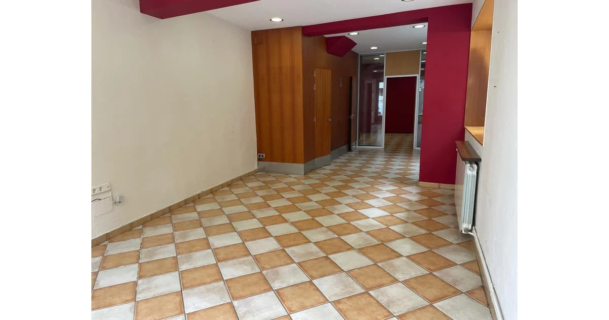 Local comercial céntrico en Camprodon, 58 m²