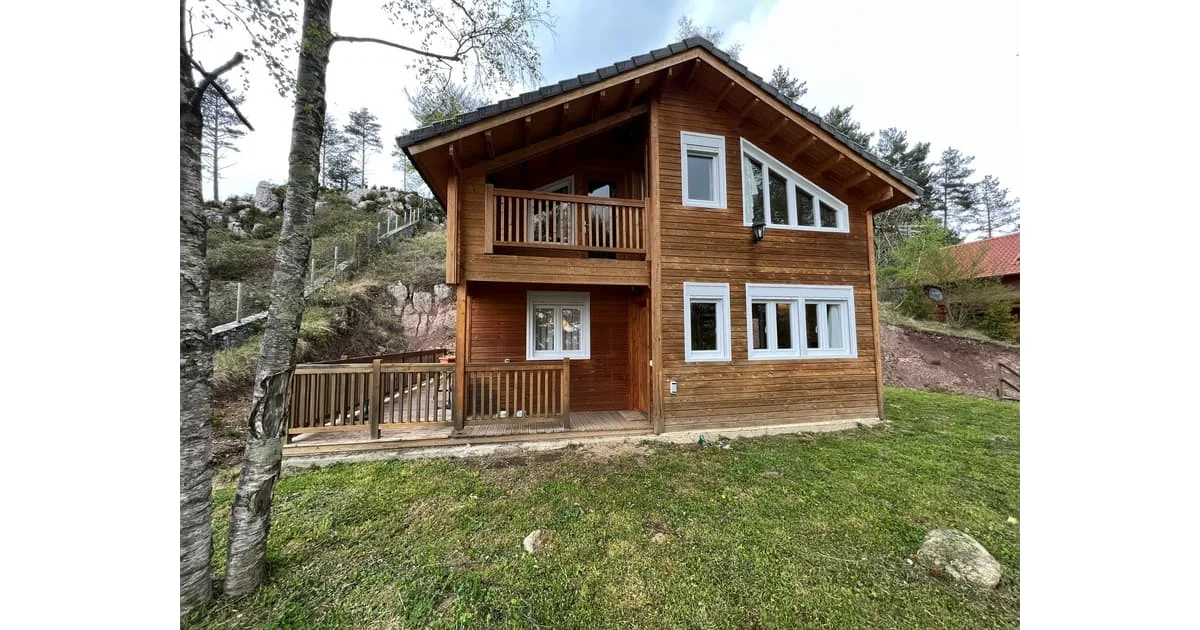 Casa de cuatro habitaciones en parcela de 983 m²