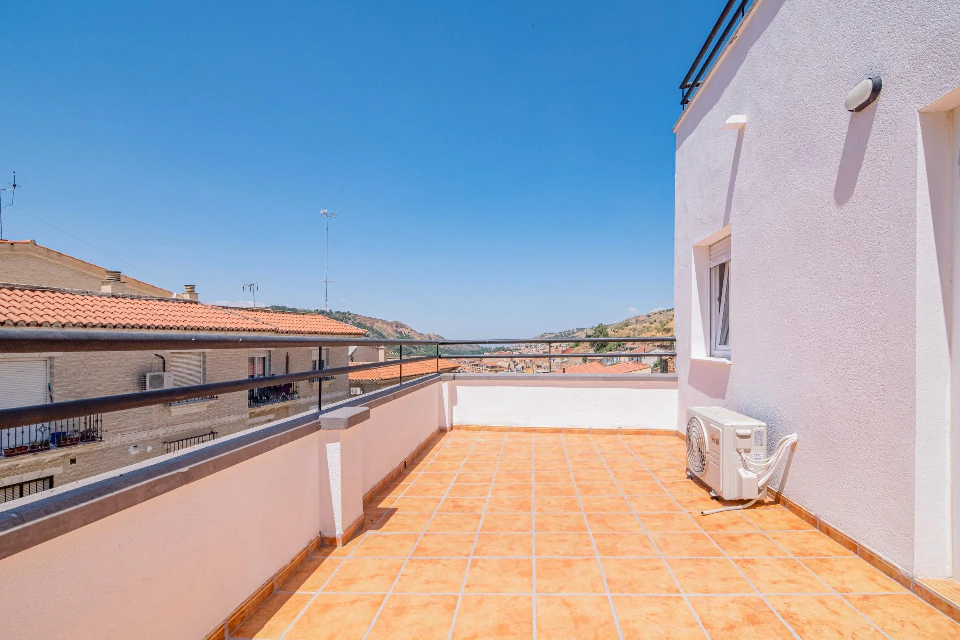 New Cenes flat, 3 bedrooms