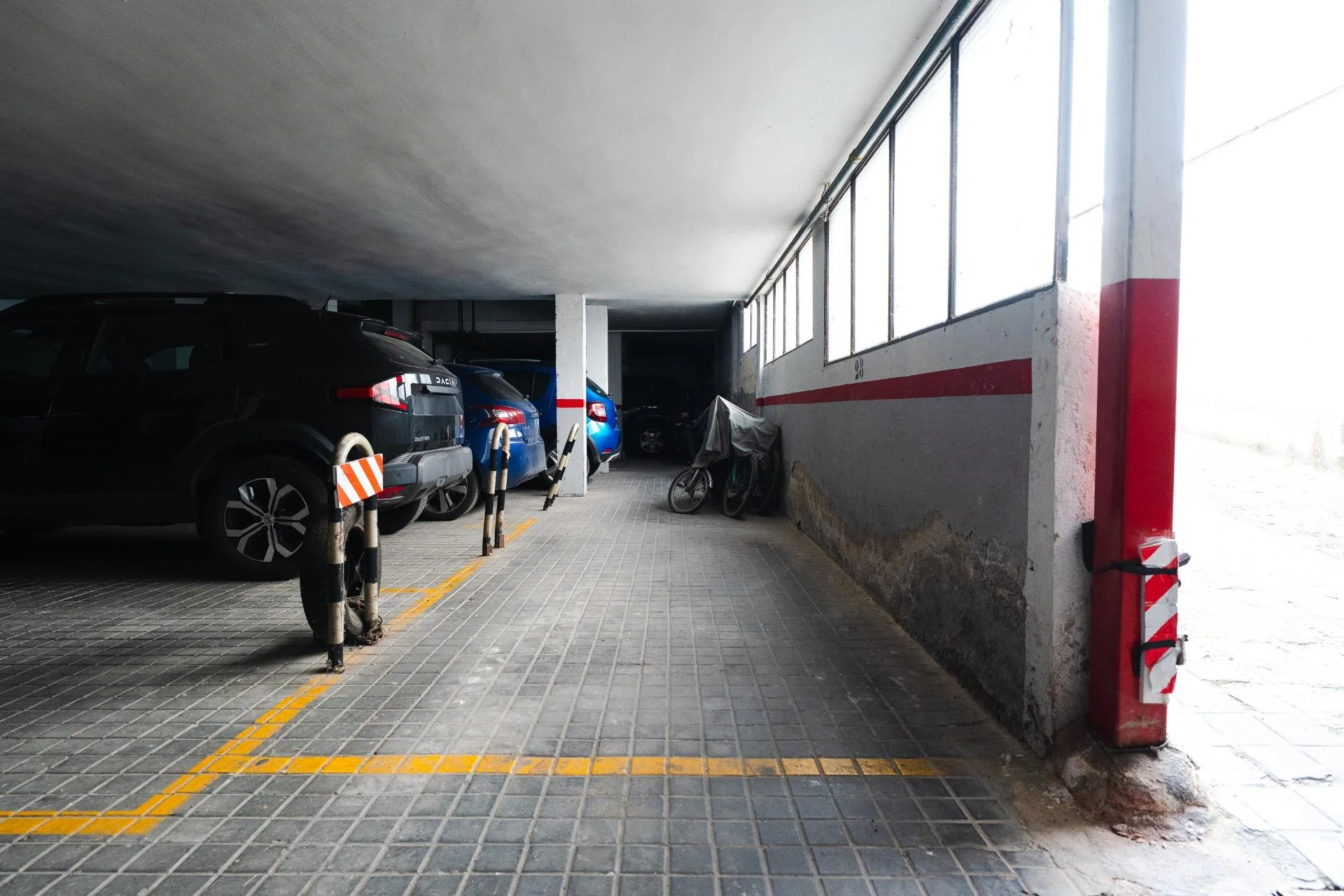 Garage in Vista Alegre, Madrid