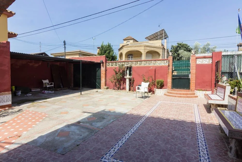 Two-unit house with 223 m²