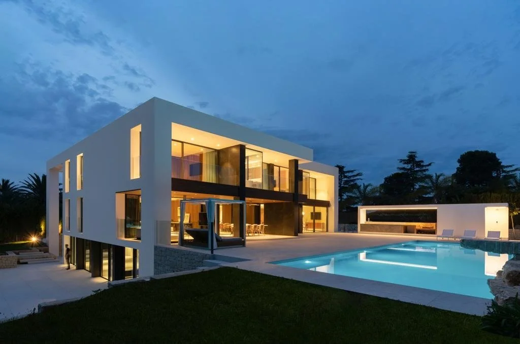 Gran chalet nuevo con piscina privada