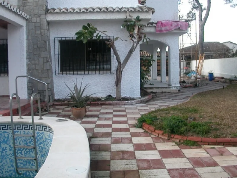 Villa grande en L'Eliana con piscina privada