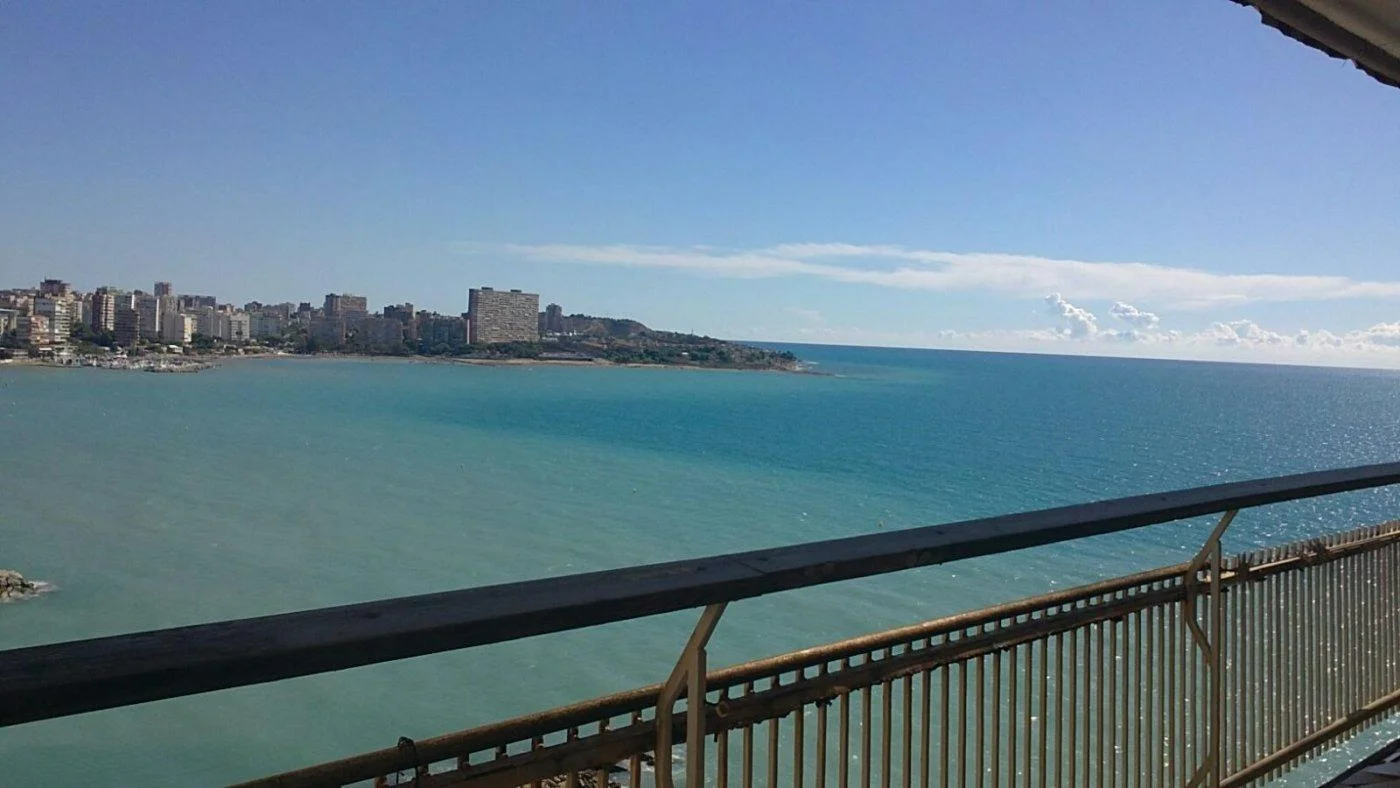 Piso con vistas al mar en Playa San Juan