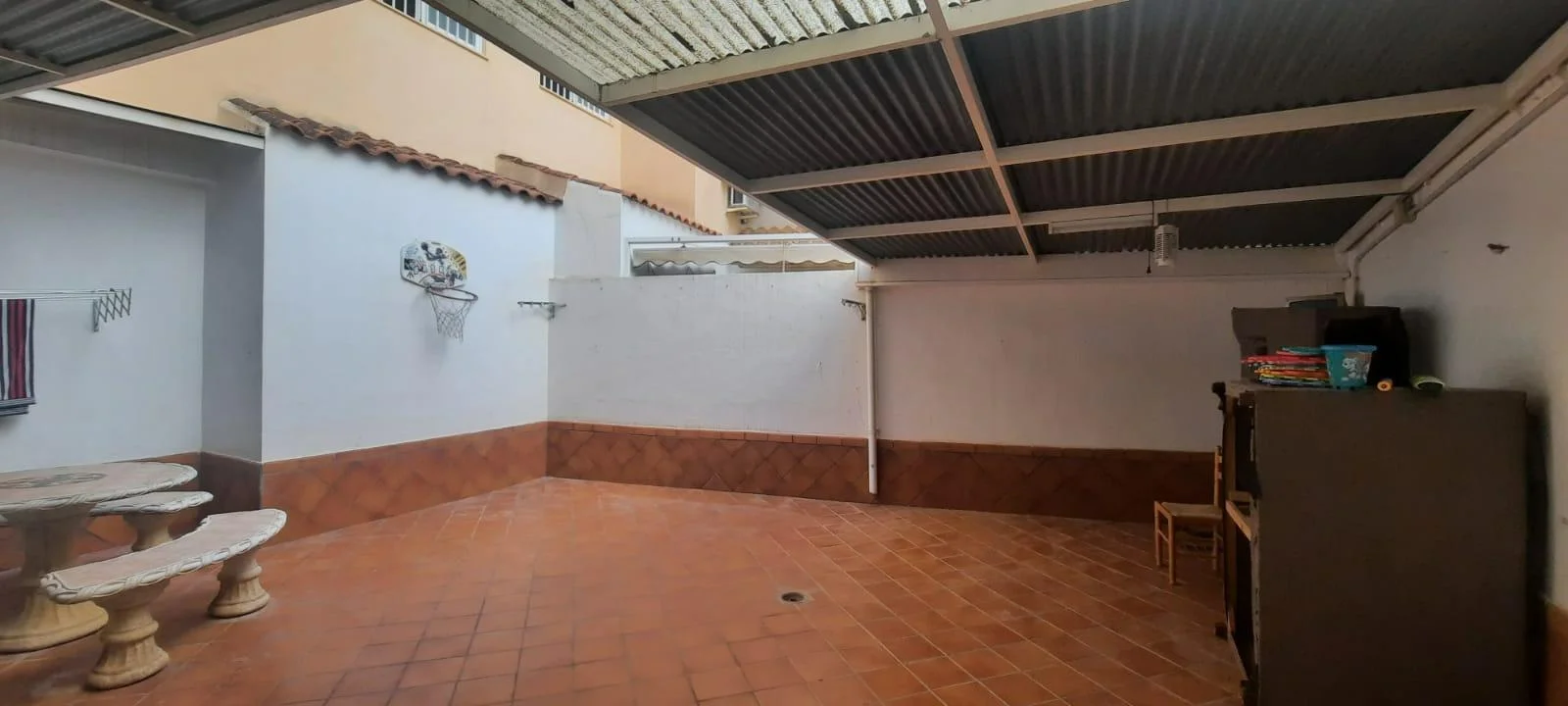 Bright three-bedroom coastal ground floor