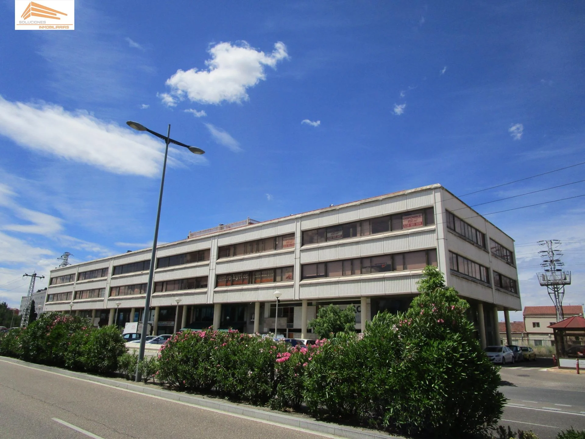72 m² storage room in Valladolid