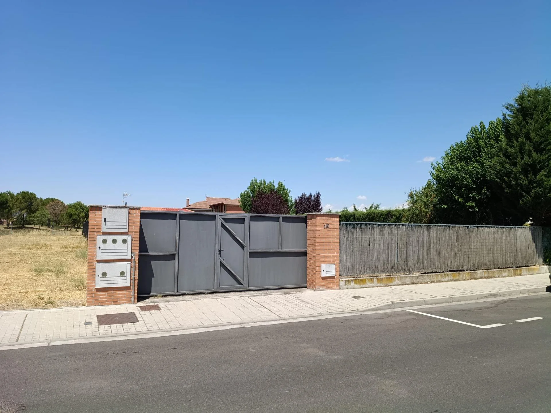 Urban golf plot, 39 m² built