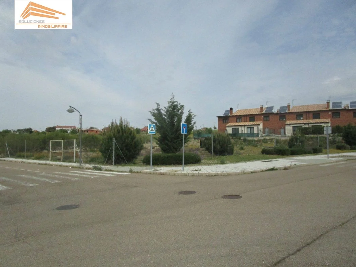 Urban plot in Boecillo, 202 m²