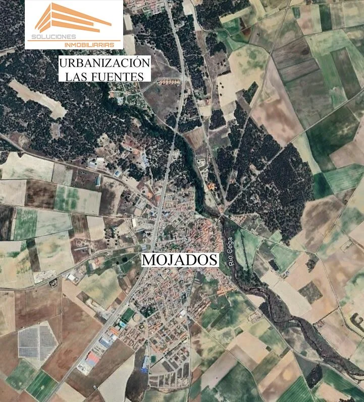 Parcela urbana en Mojados, 1.703 m²