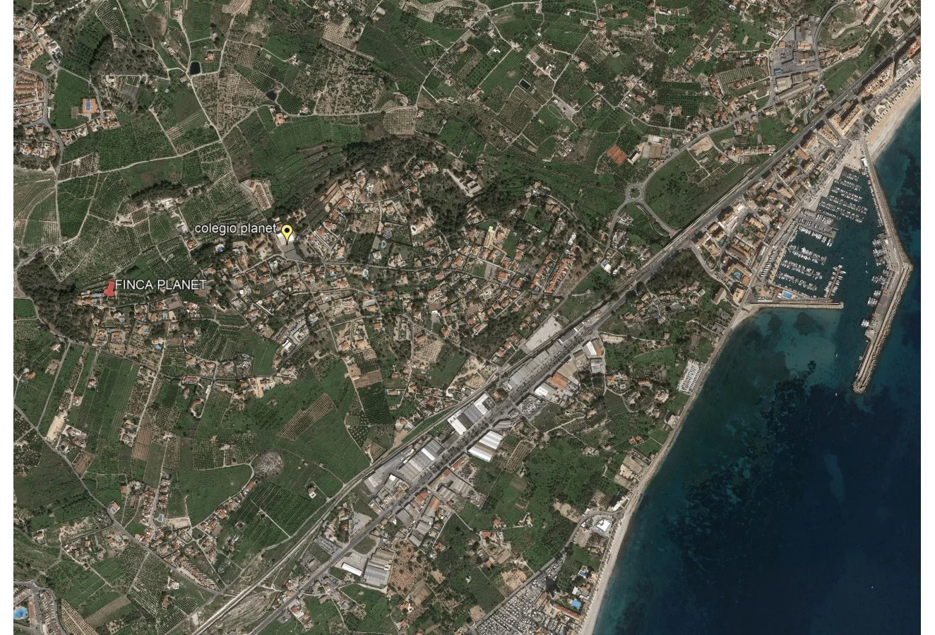 15,000 m² land near El Planet