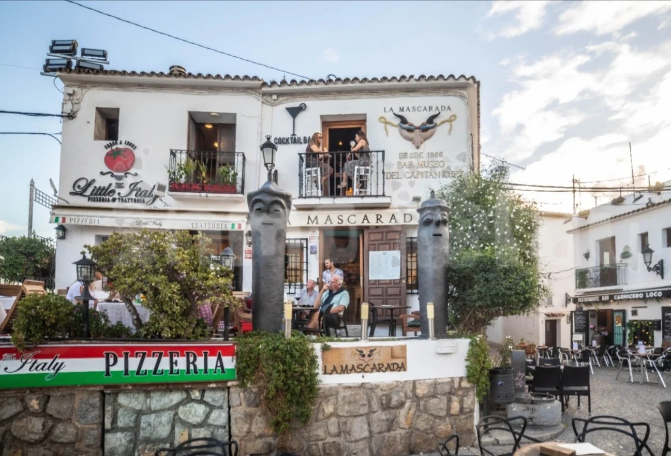 Bar con licencia en el casco antiguo de Altea