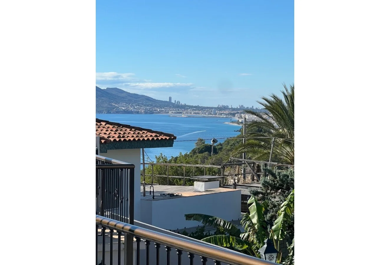 Hotel renovado en Altea con 27 habitaciones