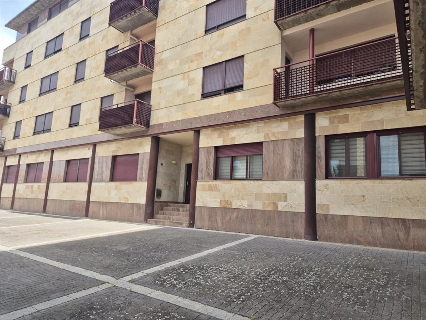 Garaje grande junto al campus, 33 m²