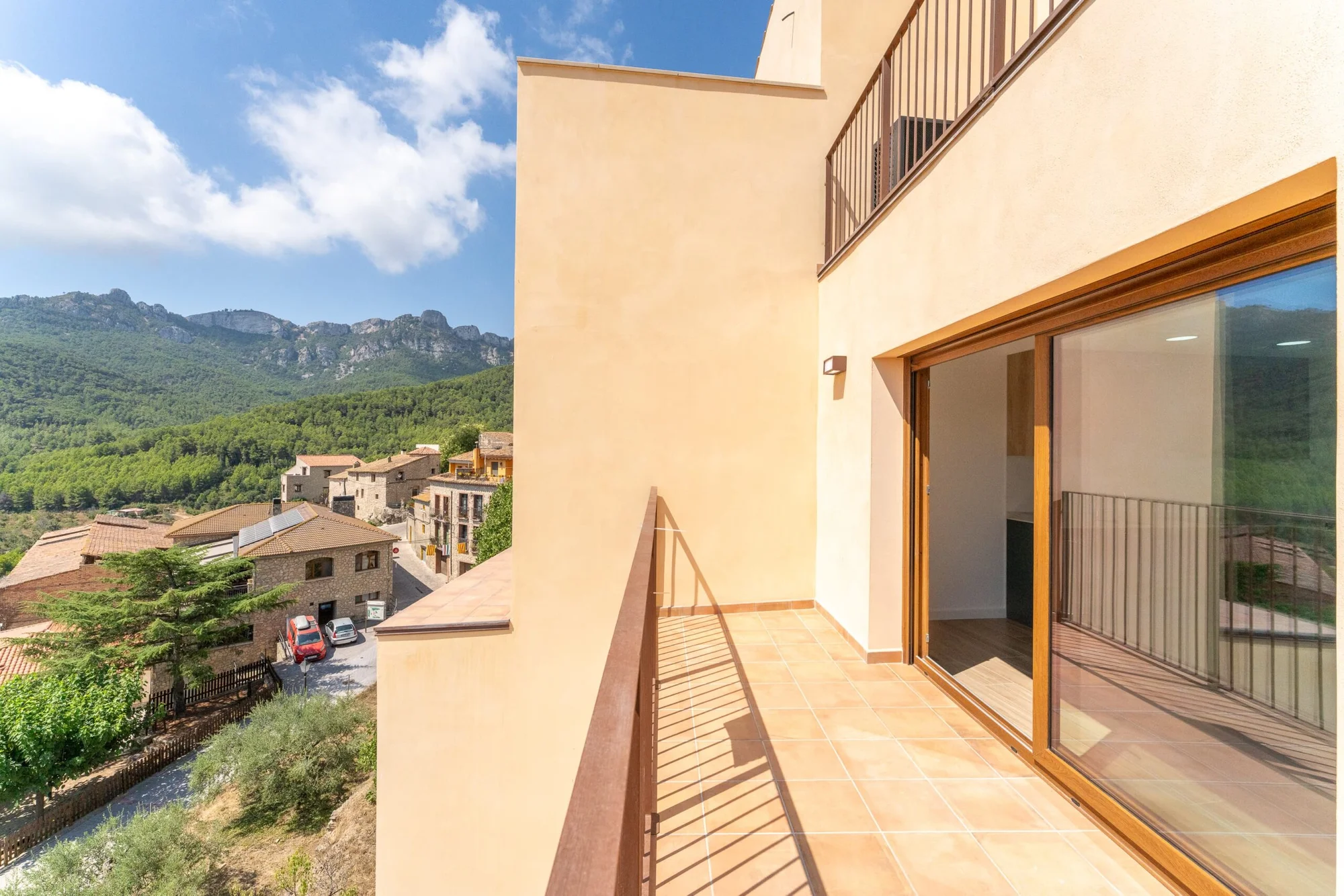 Casa adosada nueva en Colldejou, 115 m² útiles