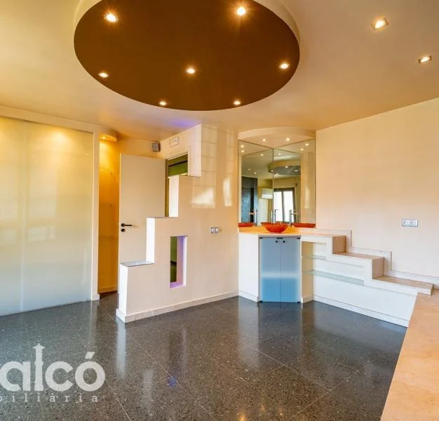 Local comercial en planta baja con terraza