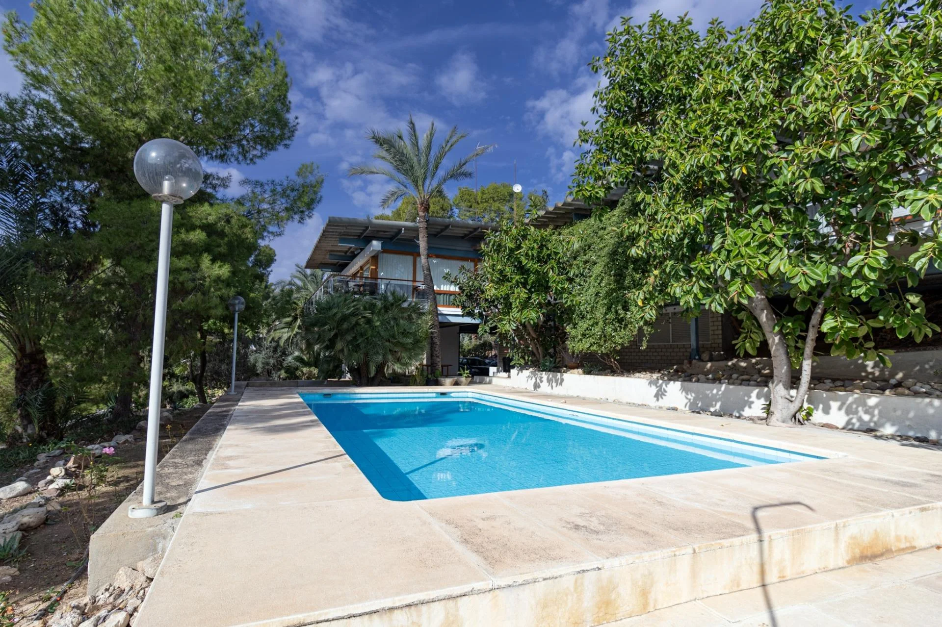 Chalet con parcela de 3.720 m²